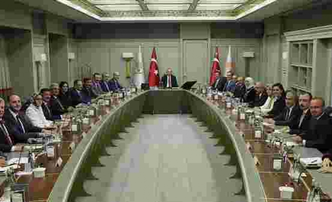 AKP'nin MYK Toplantısında 'İmamoğlu' Gerilimi: 'Hukuken Doğru Değil' Yorumu Erdoğan'ı Kızdırmış