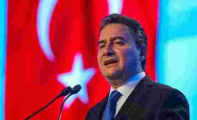 Ali Babacan'dan AKP'ye Reform Eleştirisi: 'Dakika Bir, Gol Bir; Hepsi Bir Anda Buharlaştı'