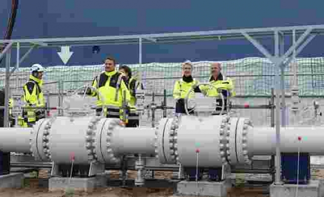 Almanya'da ilk özel yüzer LNG terminali