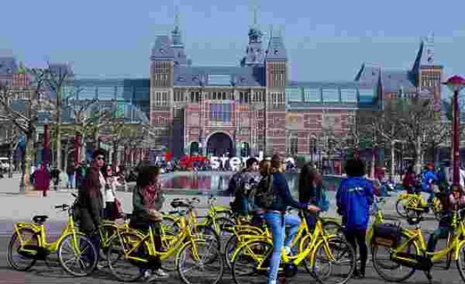 Amsterdam Belediyesi'nden ‘Daha Fazla Yaşam Alanı’ Projesi: '10 Bin Araçlık Otopark Alanı Kapatılacak'