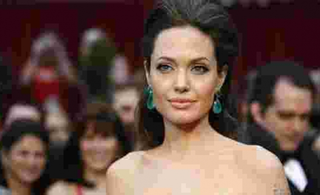 Angelina Jolie Instagram'a katılır katılmaz, Afgan bir genç kızın mektubunu paylaştı