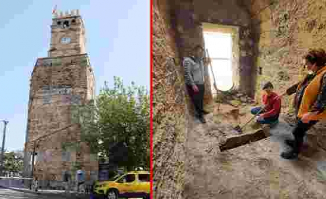 Antalya'nın sembolü olan Saat Kulesi'ndeki kazılarda betona gömülü tarih çıktı - Haberler