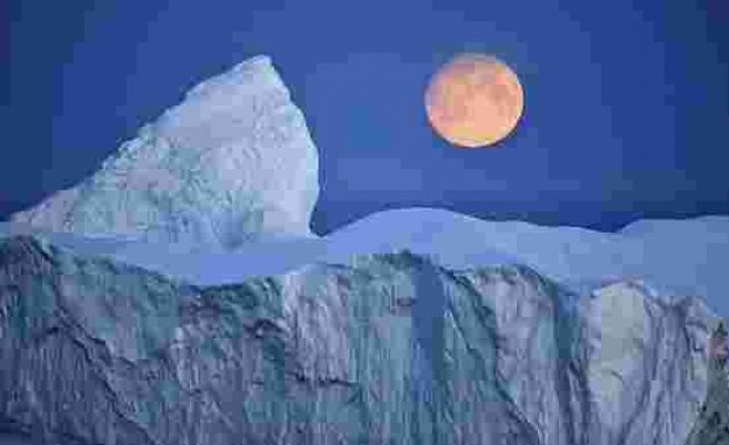 Antarktika'da 1270 Kilometrekarelik Buz Kütlesi Koptu