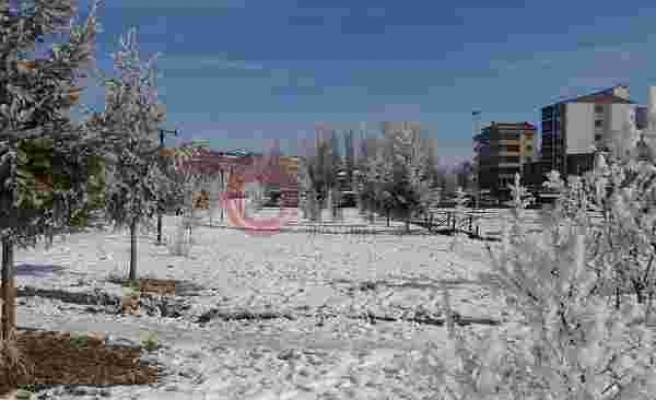 Ardahan'ın Göle ilçesi buz kesti: Eksi 28 dereceyle Türkiye'nin en soğuk yerleşim yeri oldu