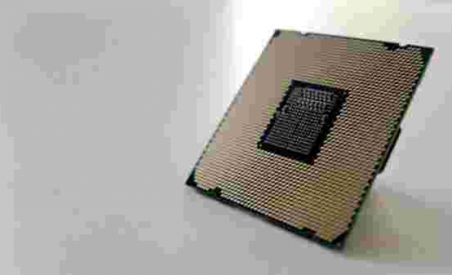 ARM'dan Intel ve AMD'ye göz dağı
