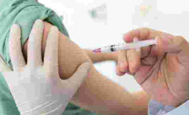 'Aşılarını yaptıranlarda hastaneye gitme oranı yüzde 93 azalıyor'