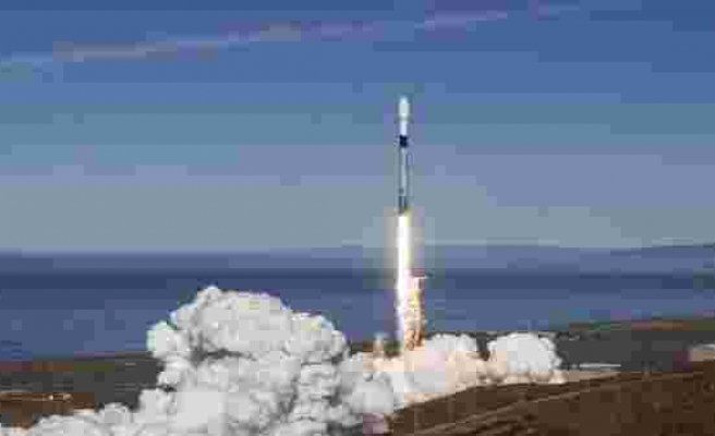 Astronotlu SpaceX roketi fırlatıldı