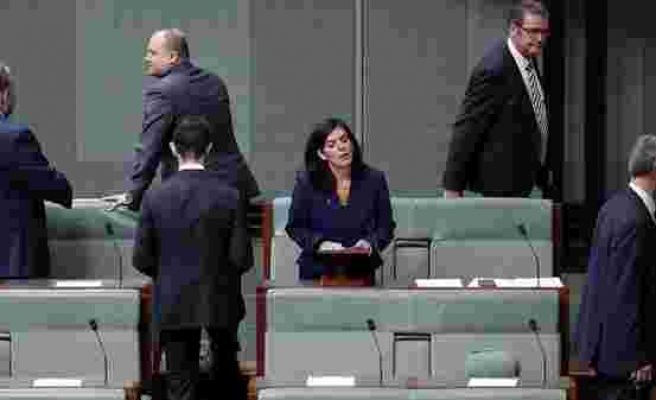 Avustralya'da Eski Milletvekili, Bir Bakan Tarafından Parlamentoda Tacize Uğradığını Açıkladı