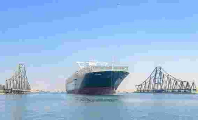 Aylar Önce Süveyş Kanalı'nı Tıkamıştı: O Gemi Bu Kez Olaysız Geçti