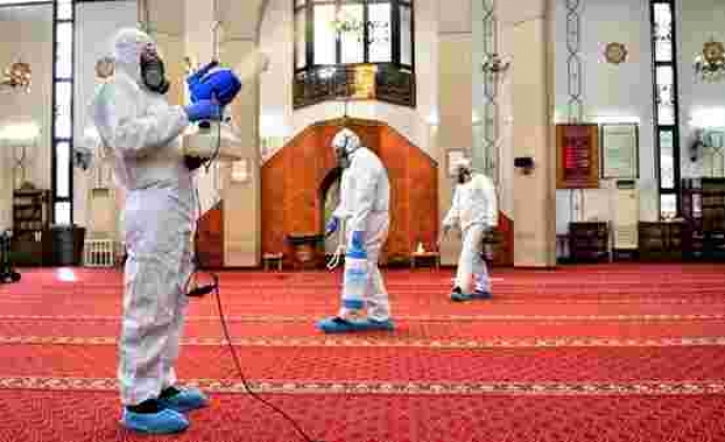BAE'de imamlara koronavirüs ayarı: Cuma namazı 10 dakikayı geçmesin