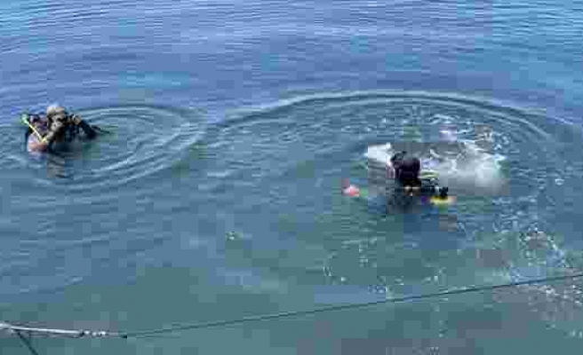 Bandırma’da 2 saatte denizden 200 torba çöp çıktı