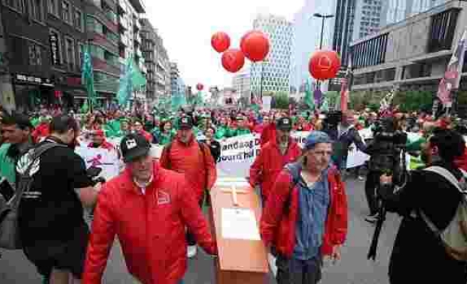 Belçika'da işçiler greve gitti