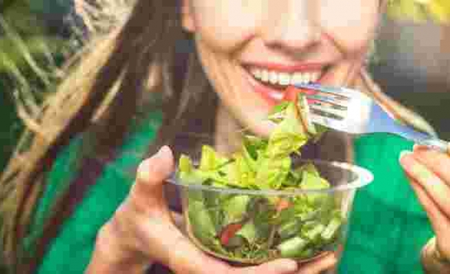 Beslenme alışkanlıklarını değiştirecek araştırma: Gürültü, yemek seçimimizi etkiliyor