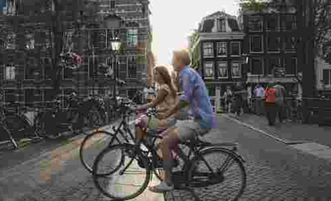 Bir Başka Dünyada Gündem: Amsterdam Belediyesi 'İkinci Şans' İçin Gençlerin Borçlarını Satın Alacak