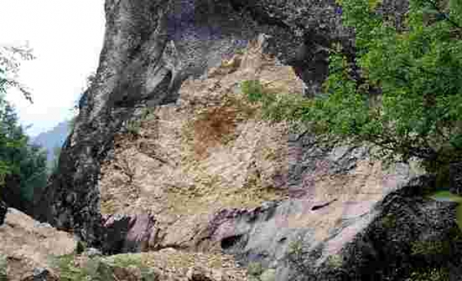 Bir Tarih Yok Oldu: Bolu'daki 2 Bin Yıllık Frig Kaya Kitabesi Parça Parça Çalınmış