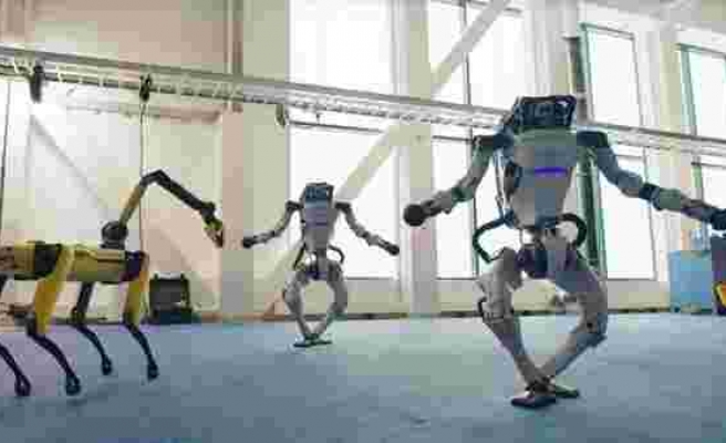 Boston Dynamics'in Hayran Bırakan Robotları 'Do You Love Me?' Şarkısı Eşliğinde Dans Ettiler