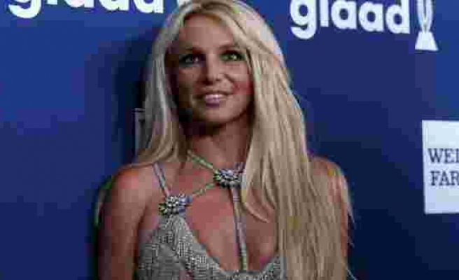 Britney Spears bu defa da çıplak fotoğrafıyla sosyal medyanın gündeminde
