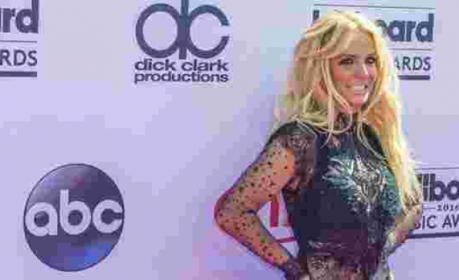 Britney Spears’ın eski kocası boşanmak için kandırıldığını iddia ediyor