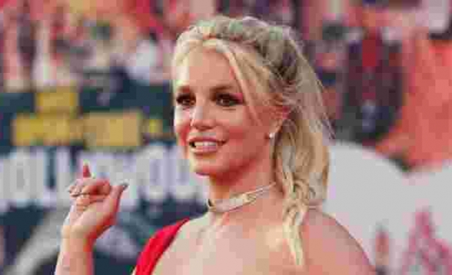 Britney Spears seksi paylaşımlarıyla sosyal medyanın gündeminde