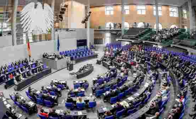 Bundestag, enerji krizi ile mücadelede 200 milyar euroluk pakete onay verdi