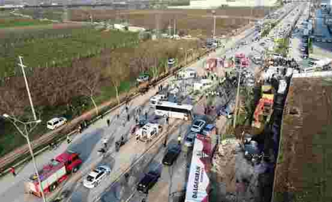 Bursa'daki Korkunç Kazadan Yara Almadan Kurtulan TIR Şoförü Gözaltında