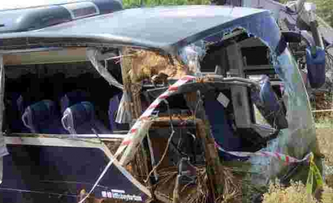 Çanakkale'de tur otobüsü devrildi: Ölü ve yaralılar var