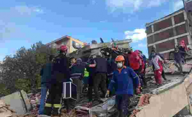 Canlı Anlatım | İzmir'de 6.6 Büyüklüğünde Deprem: '4 Can Kaybı, 120 Yaralı Var'