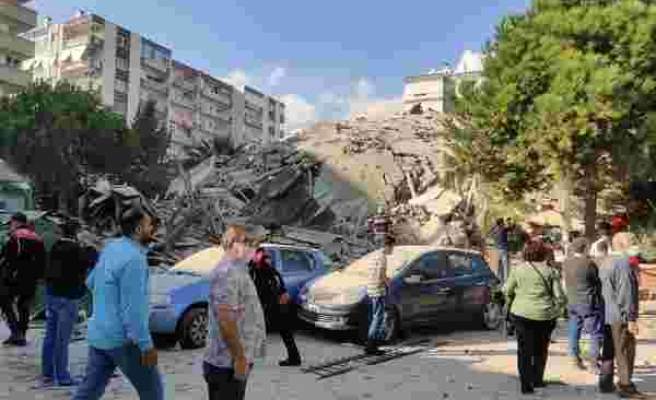 Canlı Anlatım | İzmir'de 6.6 Büyüklüğünde Deprem: 'Enkaz Altında Vatandaşlarımız Var'