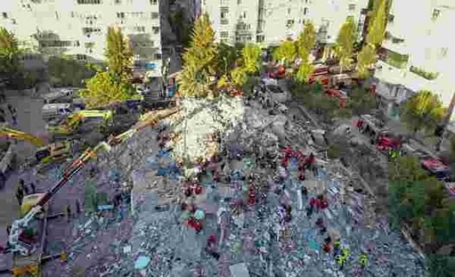 Canlı Anlatım | İzmir'de 8 Binada Çalışmalar Sürüyor: 25 Can Kaybı, 804 Yaralı Var