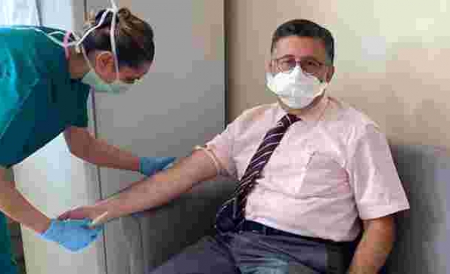 Covid-19 Aşı Gönüllüsü Profesör: Aşı Karşıtı Kampanyalar Suç, Cezası Olmalı