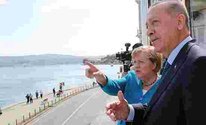 Cumhurbaşkanı Erdoğan, Merkel'e hemşehrisinin yaptığı Ortaköy tablosunu hediye etti