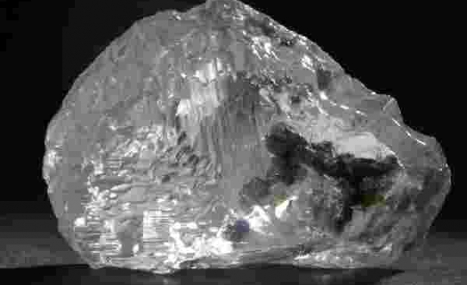 Doğada nadir bulunan büyüklükte olan 102,39 karatlık elmas Hong Kong'da satışa çıkacak