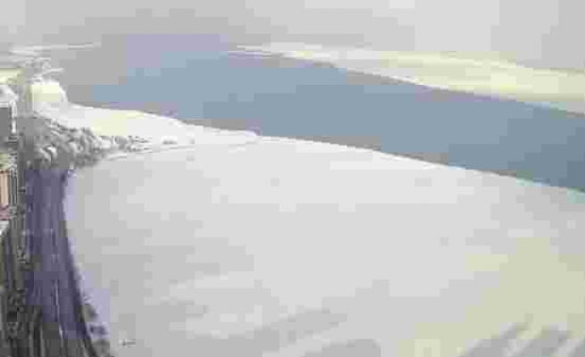 Donmuş Michigan Gölü'nü Kaplayan Dev Buz Tabakasının Bir Bölümünün Ayrıldığı Time Lapse Görüntüler