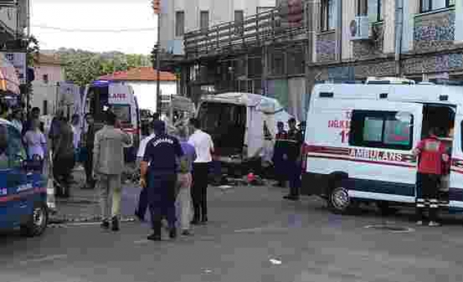 Edirne’de Göçmenleri Taşıyan Araç Kaza Yaptı: 10 Ölü, 30 Yaralı