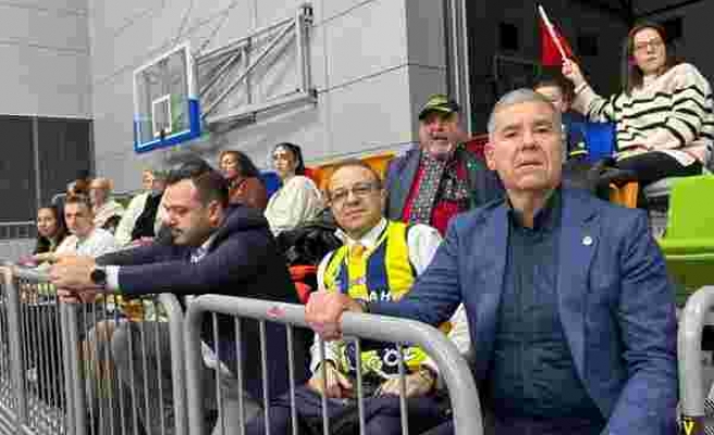 Egemen Bağış, Prag'da Fenerbahçe'yi yalnız bırakmadı