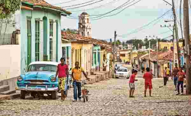 Ekonomisi Yüzde 11 Küçüldü: Komünist Küba Özelleşiyor