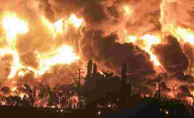 Endonezya'da Petrol Rafinerisindeki Patlamada 20 Kişi Yaralandı