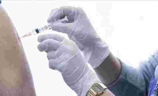 Fahrettin Koca: '23 Milyon Kişi Henüz Aşı Olmadı'