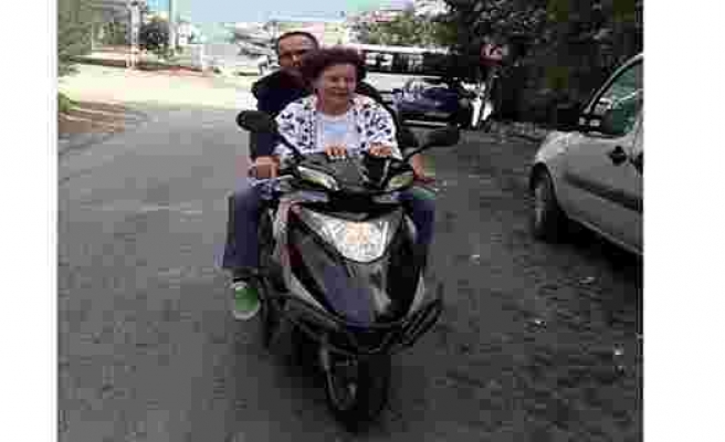 Fatma Girik Bodrum sokaklarında motosiklet turu attı