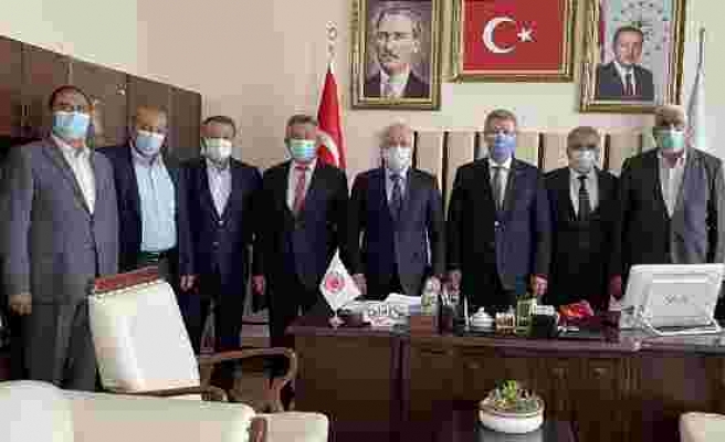 FETÖ'den Yargılılanan Genel Müdür, Duruşmadan Önce AKP'li Elitaş'ı Meclis'te Ziyaret Etmiş