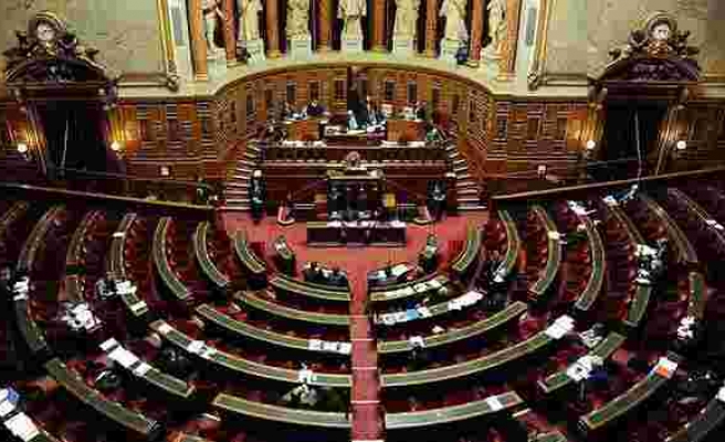 Fransa'da milletvekillerine 'ceket' zorunluluğu