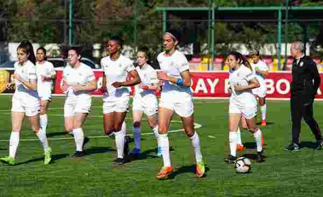 Galatasaray Kadın Futbol Takımı yeni sezona hazırlanıyor