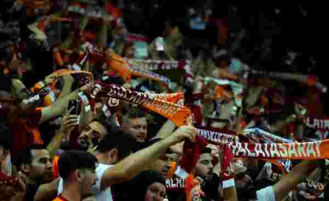 Galatasaray - Samsunspor maçını 43 bin 413 seyirci izledi