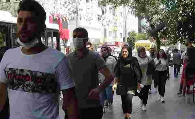 Gençlerin Oranı Artıyor: Aşılama Oranı En Düşük İl Olan Diyarbakır'da Hastanelerde Yer Kalamdı