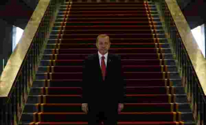 'Güncelleme' Bu Kez Cumhurbaşkanına: Yeni Bütçe Teklifine Göre Erdoğan'ın Maaşı 88 Bin Liraya Yükseldi