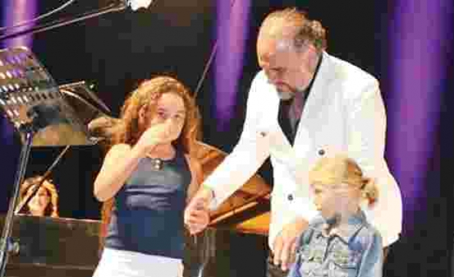 Hakan Aysev ve kızı Esen Can'dan baba-kız dansı