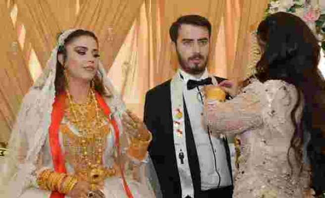 Halay Çekerken Zorlandı: Hakkari'deki Düğünde Geline 5 Kilo Altın Takıldı
