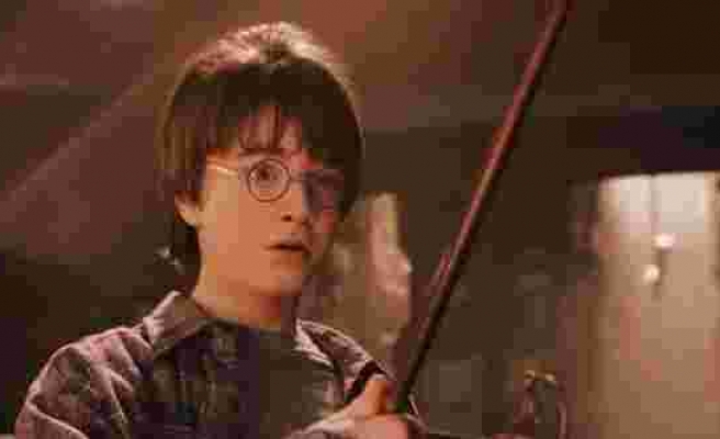 Harry Potter ve Felsefe Taşı filmi kaç yılında vizyona girmiştir? Harry Potter ve Felsefe Taşı konusu ve oyuncuları…
