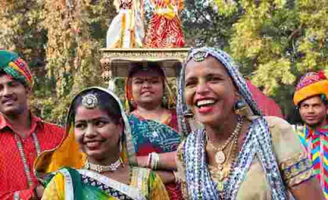 Hindistan'da Sosyalizm evleniyor! Düğüne ağabeyleri Komünizm ve Leninizm de katılacak