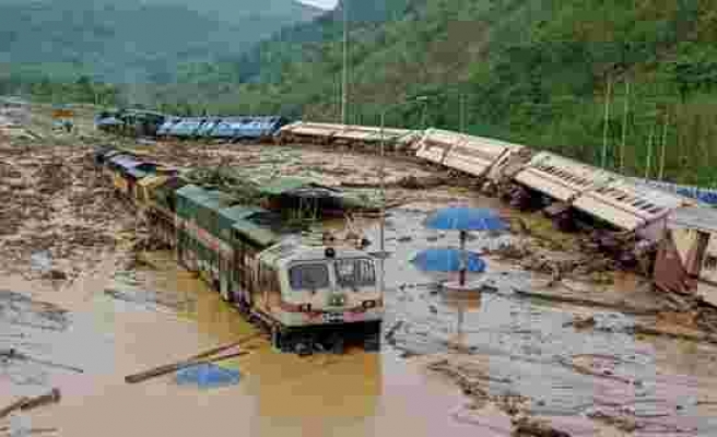 Hindistan ve Bangladeş'teki sel, heyelan ve fırtınalarda en az 57 kişi öldü - Haberler
